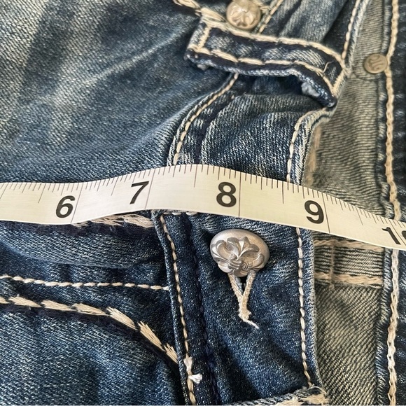 Miss Me Capri Jeans Womens 31 Mid Rise Embellished flap Pockets Faded Distressed - Picture 11 of 14